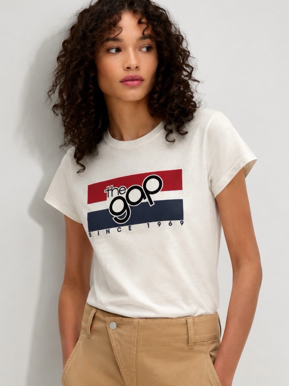 GAP Retro 90s Heritage Flag Logo White T-Shirt Size M